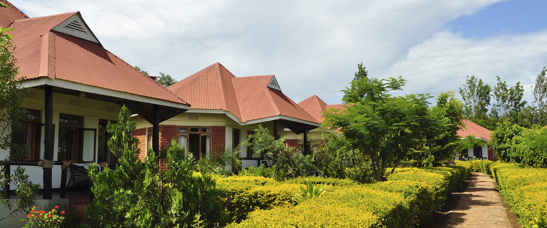 Bougainvillea Safari Lodge